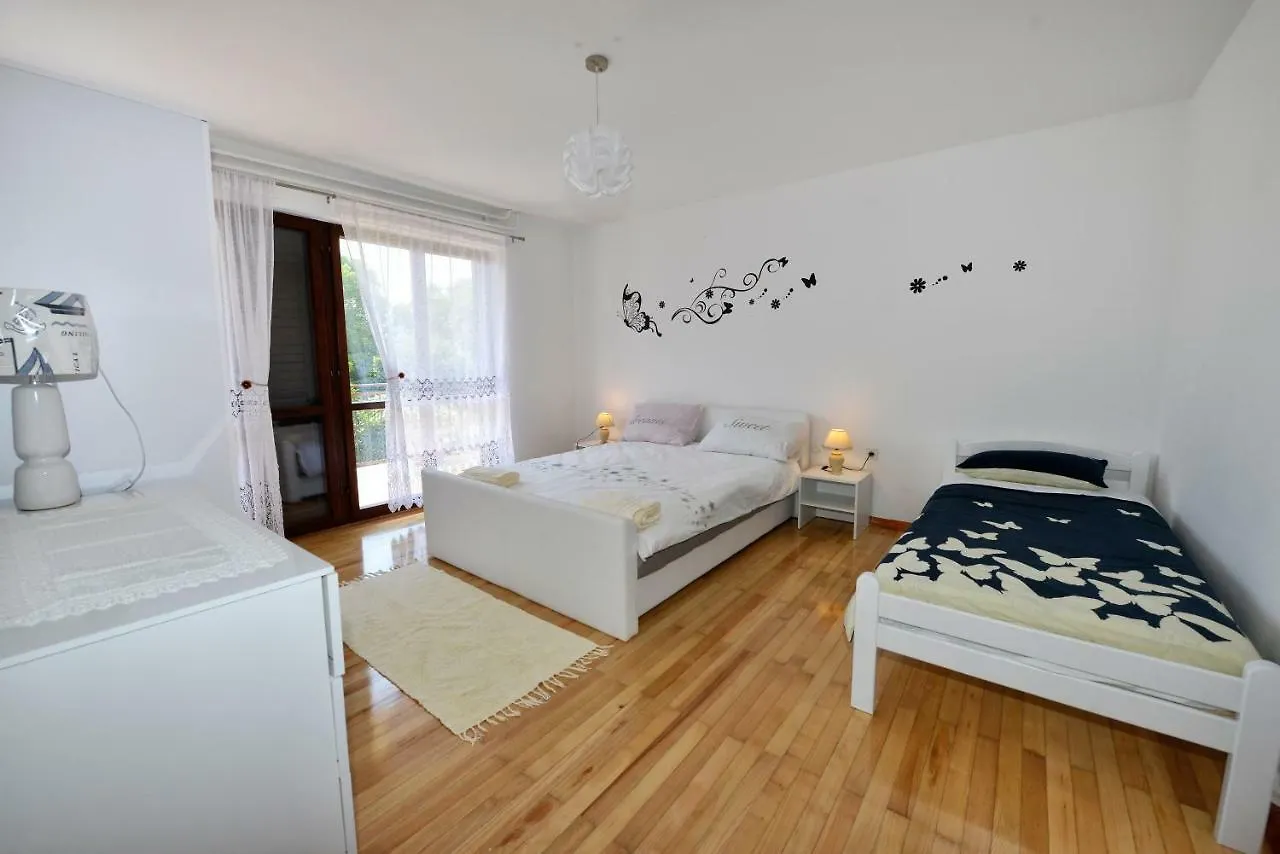 Apartment Kuki Porec 0*,  Croatia